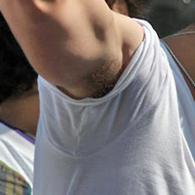 nick jonas flexing