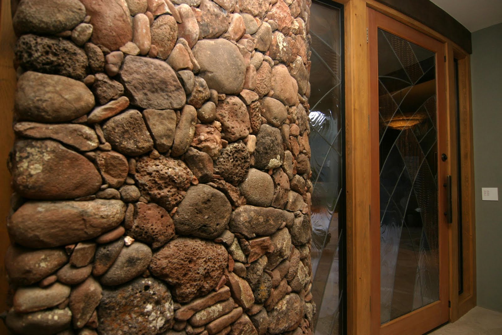 http://4.bp.blogspot.com/_Rh7OimnmZKg/TBj3ZV3oDRI/AAAAAAAABiU/vQD119VToTc/s1600/10_Front_Foyer.jpg