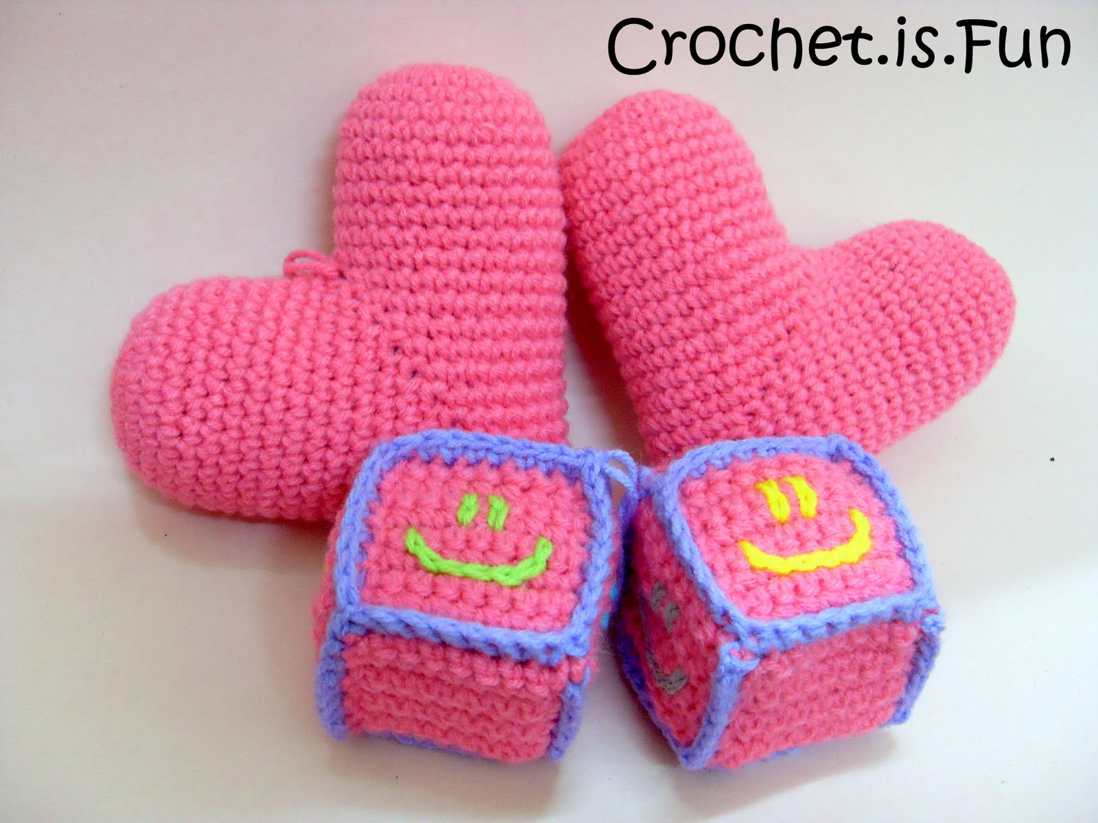 Crochet.is.Fun pink keychains