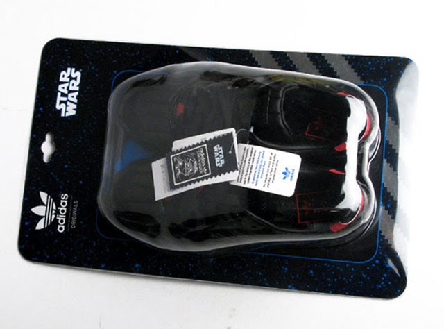 [Adidas-X-Star-Wars-ZX8000-Darth-Vader-01.jpg]