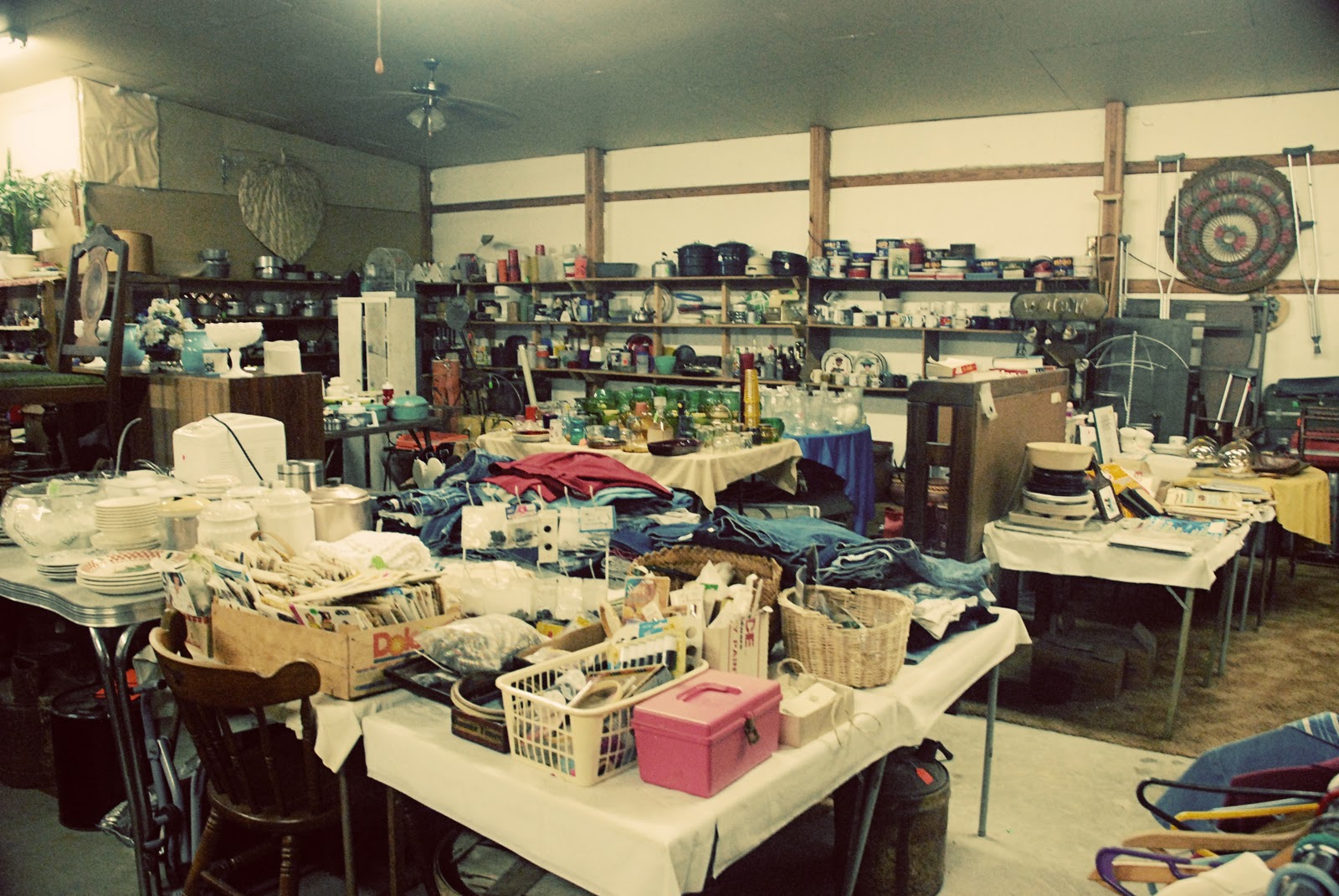 http://4.bp.blogspot.com/_RjVscSWW_oY/TUTjL_Vt2tI/AAAAAAAAAf4/qbIv-_FZUyI/s1600/antiques.jpg