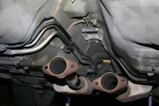 2002 Ford Mustang GT Disconnected Exhaust Pipes