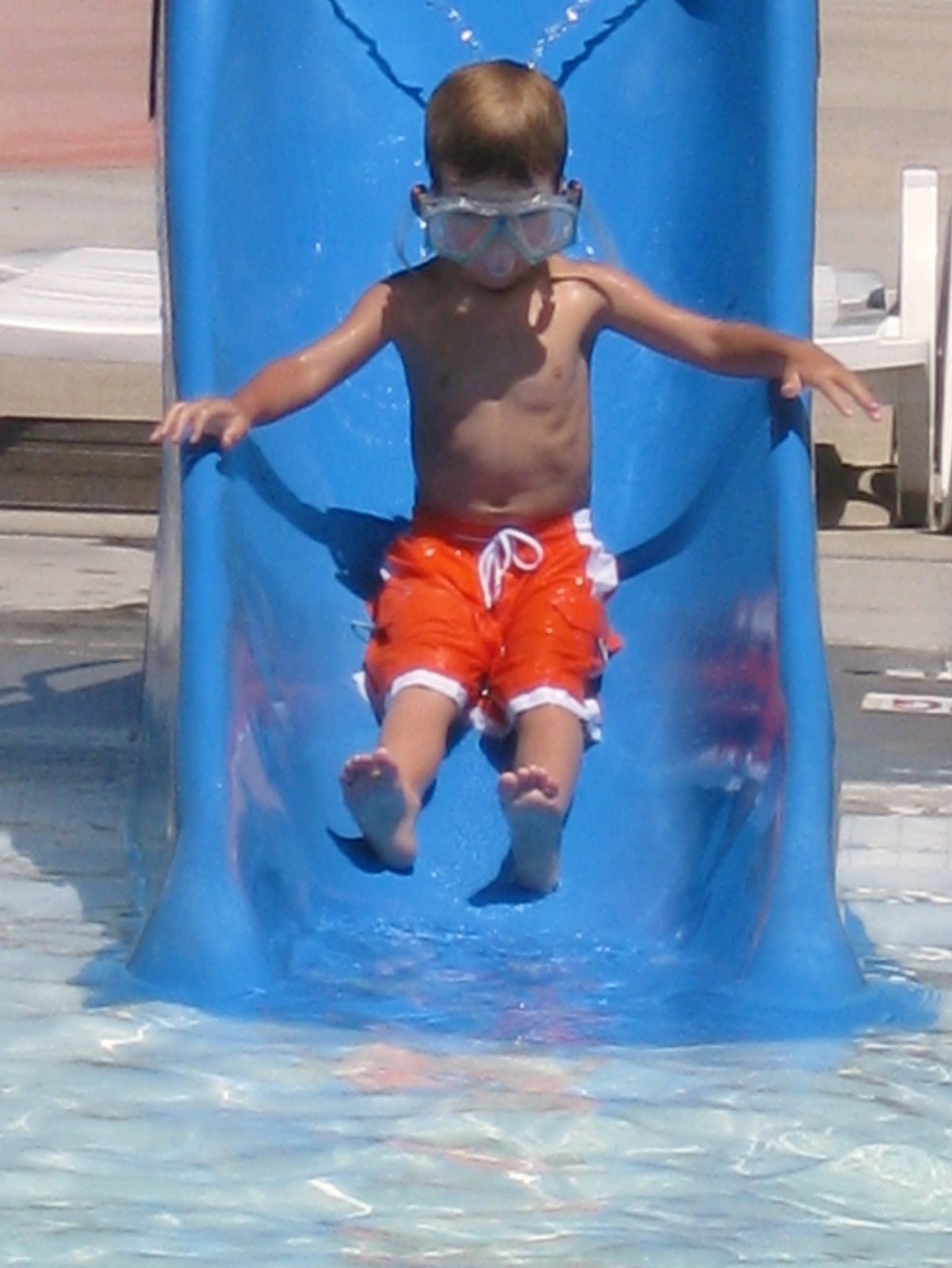 [swim+lessons+June+2008+043.JPG]