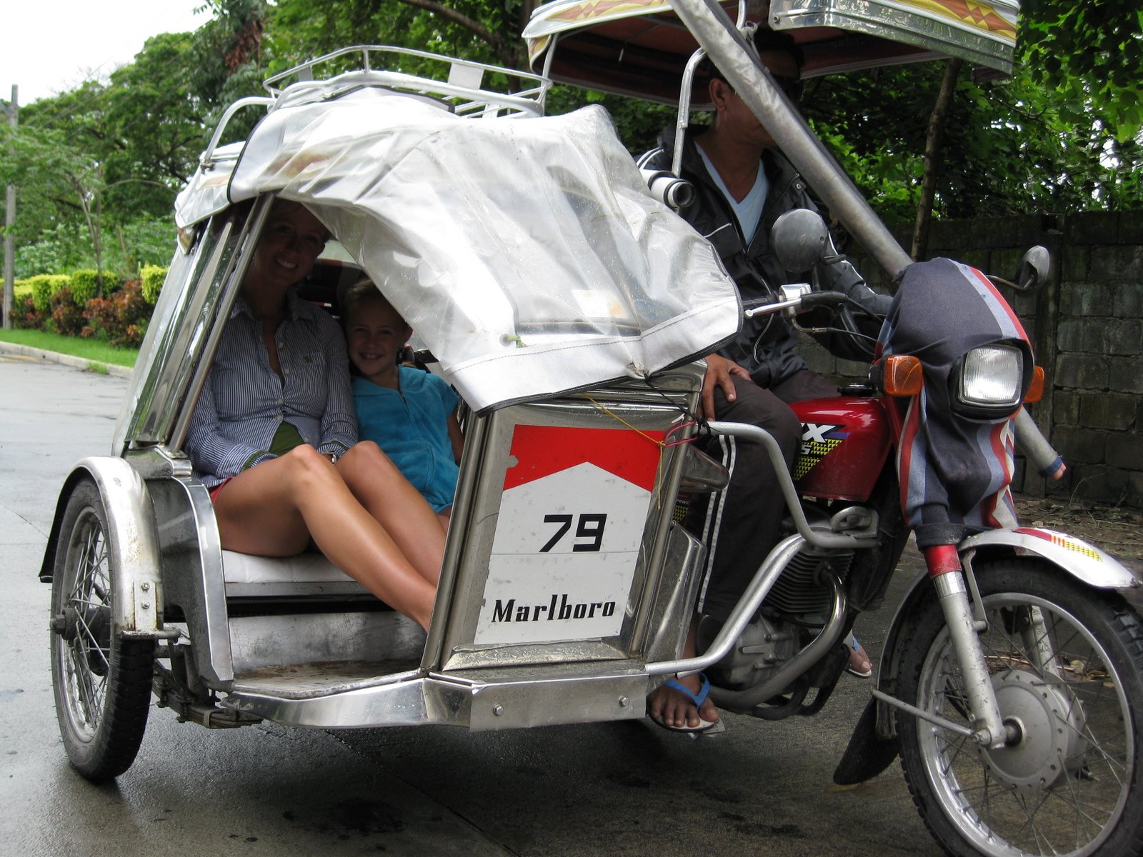 [Philippines+trip+July+12-22,+2008+031.JPG]