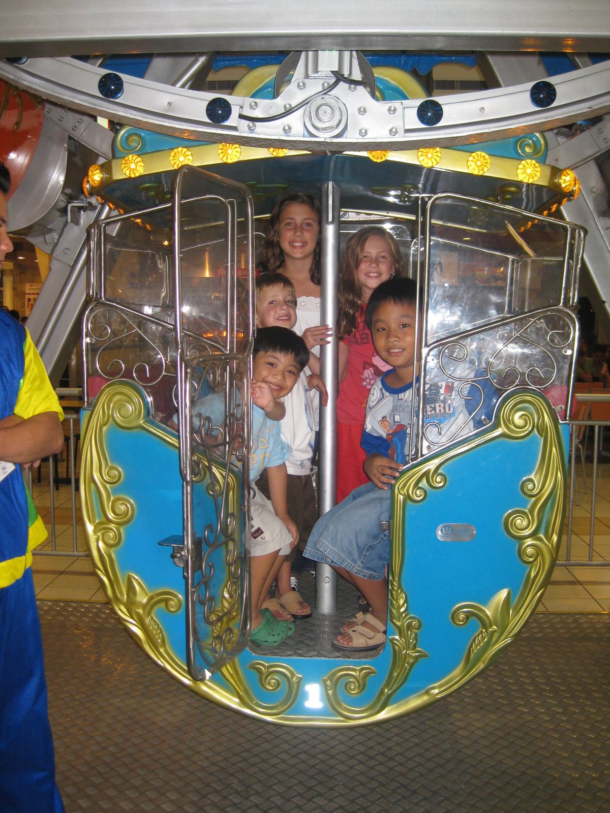 [Philippines+trip+July+12-22,+2008+149.JPG]