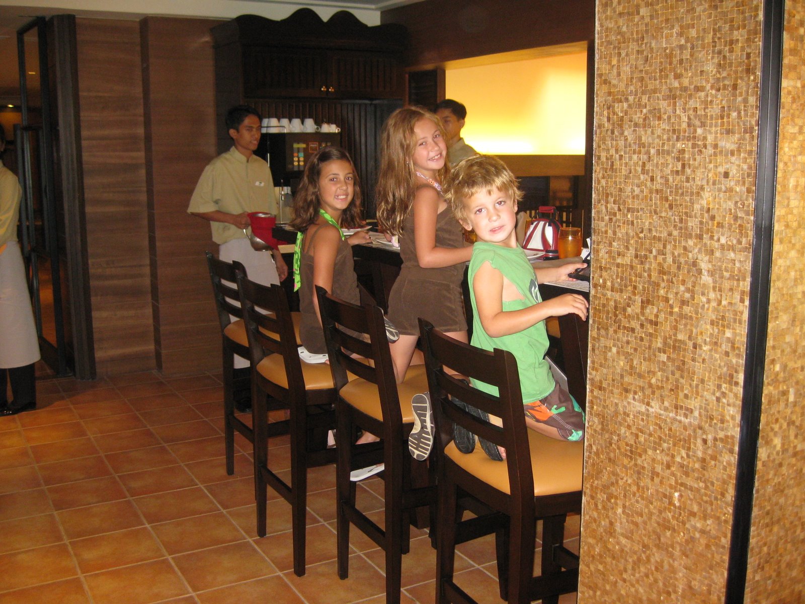 [Philippines+trip+July+12-22,+2008+152.JPG]