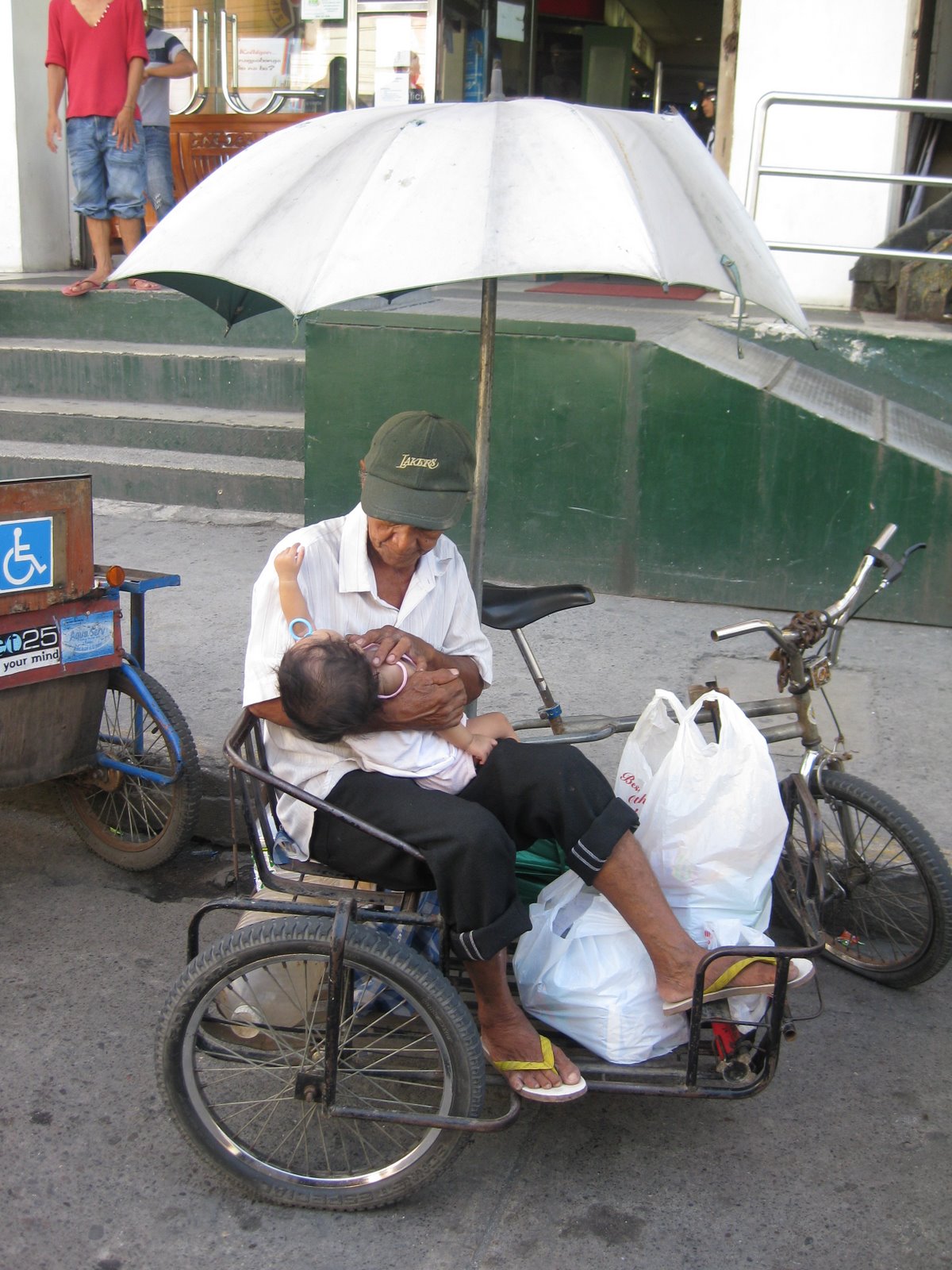 [Philippines+trip+July+12-22,+2008+196.JPG]