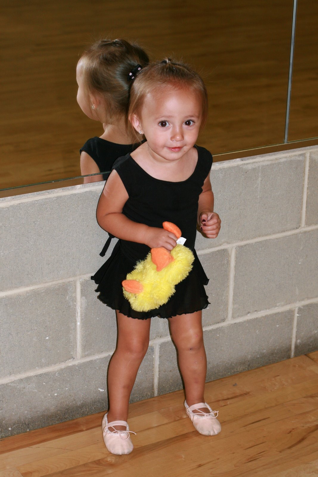 [Sela's+first+dance+class+003.JPG]