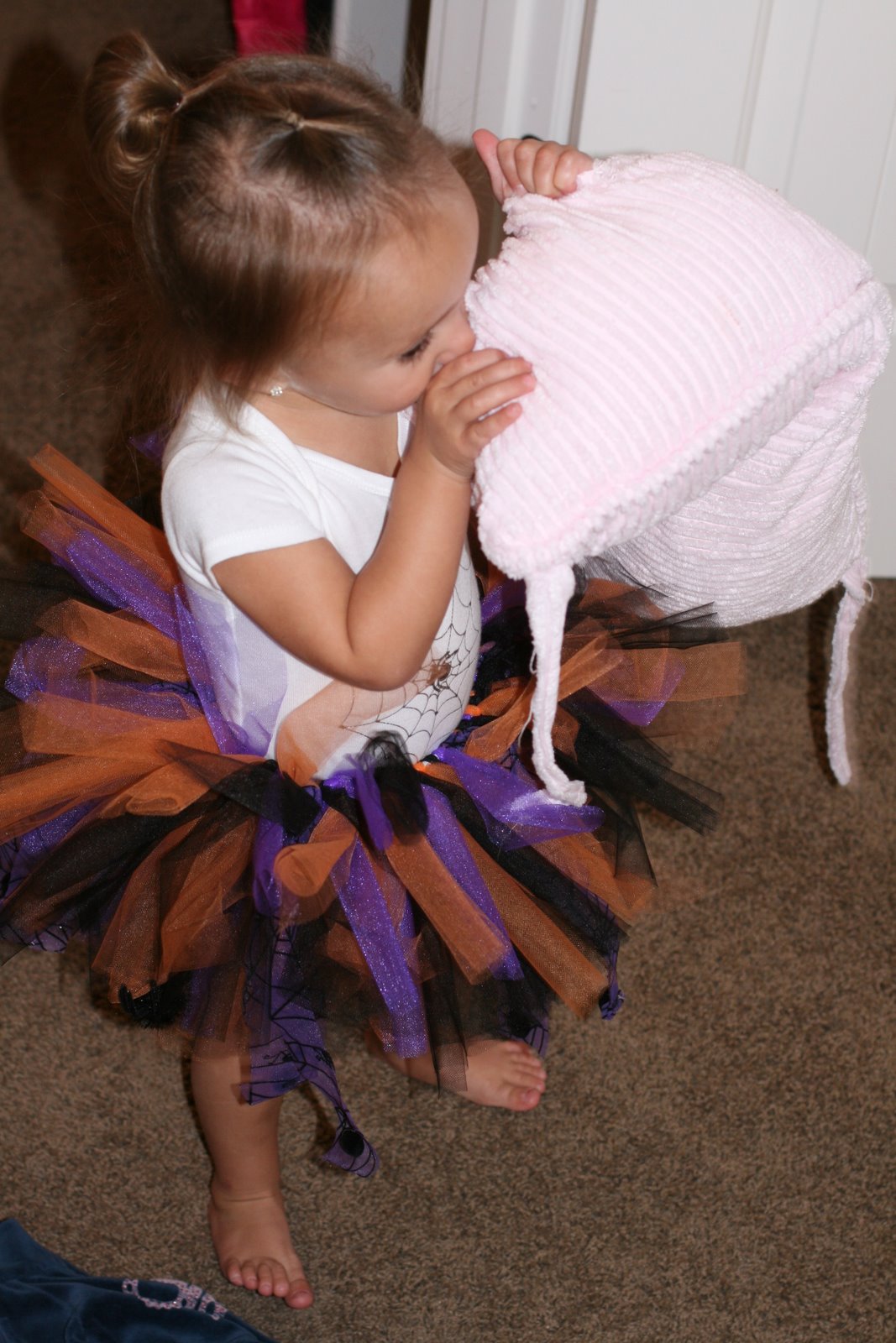 [mary+kay+pictures+and+Sela's+halloween+tutu+012.JPG]