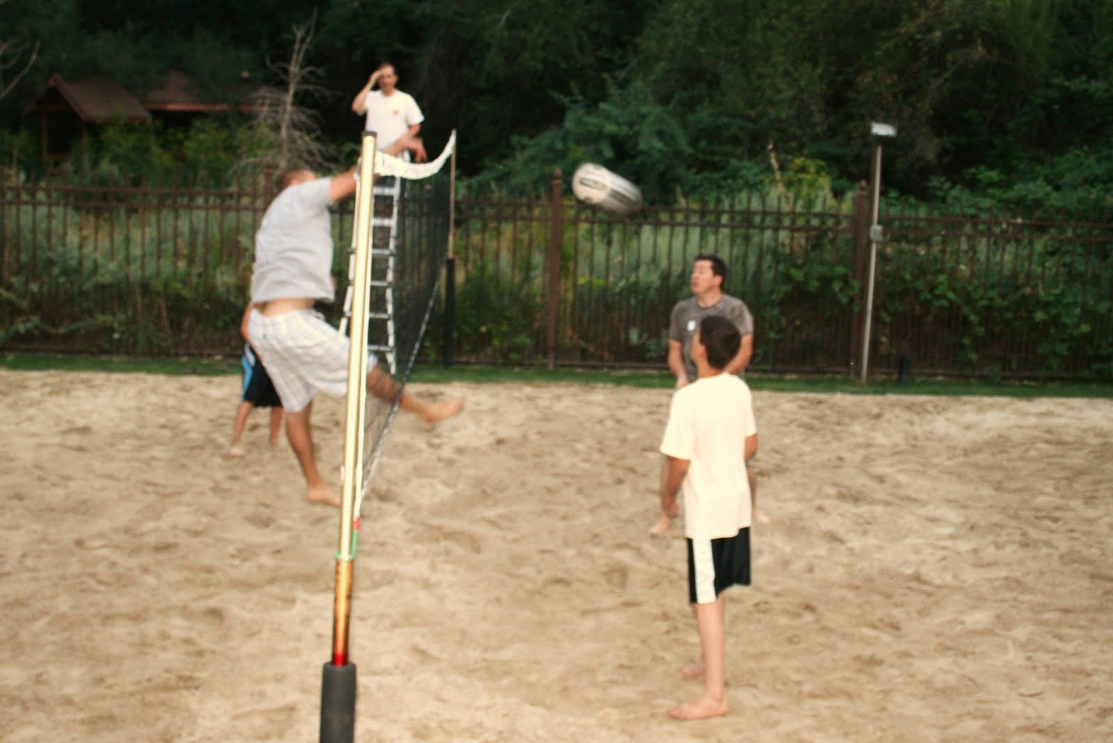 [volleyball+night+aug.+6,+2009+063.JPG]