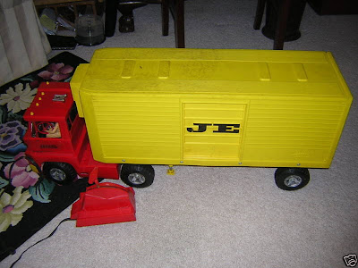 Johnny+Express+Toy+Truck MOONBASE CENTRAL: ITS ONE BIG TRUCK: TOPPER TOYS JOHNNY EXPRESS