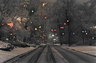 lighted christmas balls 2011 01 lighted christmas balls 2011 01