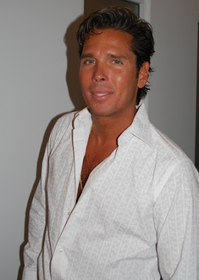 Roberto Palazuelos mexicano