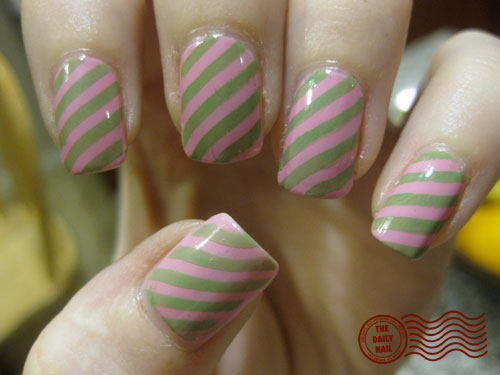 8. Preppy Gingham Nails - wide 6