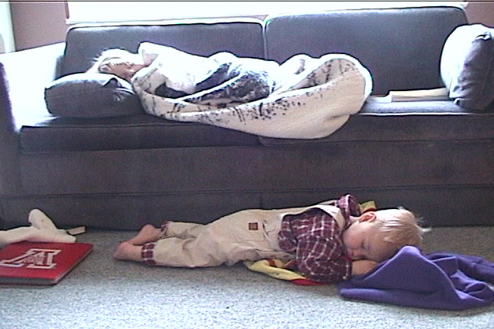 [Kids+sleeping.jpg]