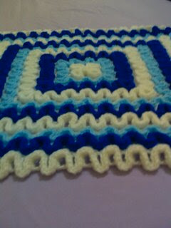 alfombra crochet azul 2