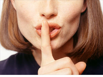 [finger_on_lips.ce.jpg]