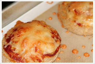 ROOMI's Recipes: Bun's Pizza (best for kids)