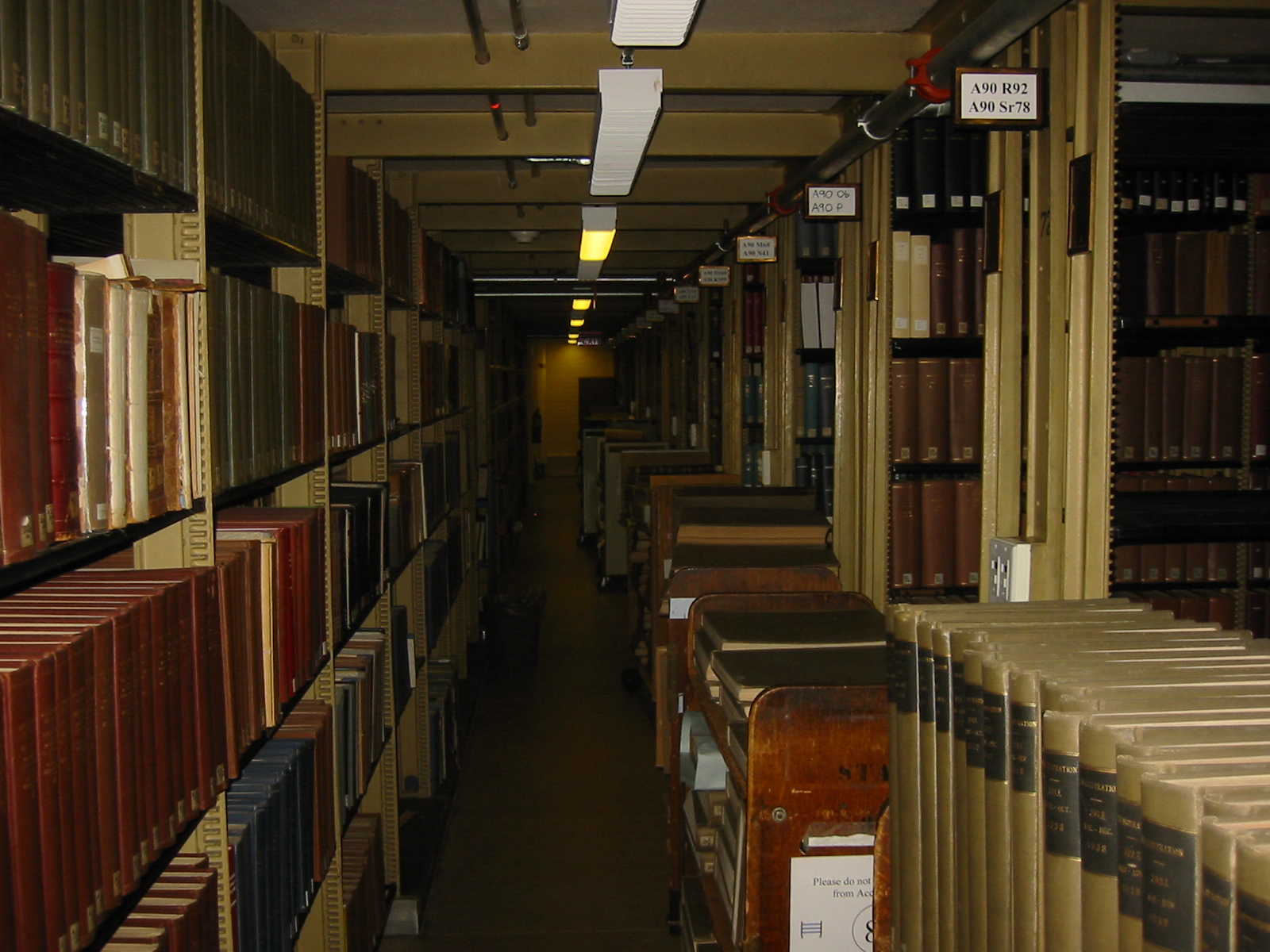 [Sterling_Memorial_Library_stacks.jpg]