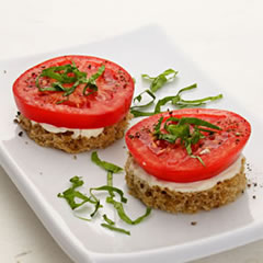 [TomatoBasilFingerSand.JPG]