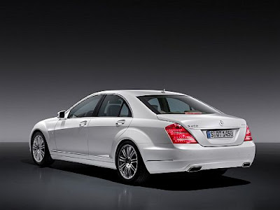 Mercedes Benz Classe S 400 Hybrid Traseira e lateral