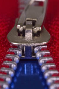 Barcelona SEO - Zip close up