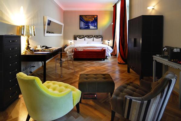 THE TOWN HOUSE GALLERIA HOTEL IN MILAN - ITALY