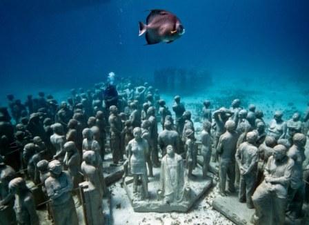 Terumbu karang dari Patung Manusia By Goceng Blog