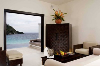 Luxury Mansions Celebrity Homes Vijay Mallya House Kingfisher Villa In Goa Vijay mallya net worth allowed him to heavily invest in sports, which includes an indian premium league team and mallya stands beside an original picasso painting inside his home in ca. luxury mansions celebrity homes blogger