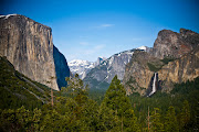 The infamous view heading to the Ahwahnee or Yosemite Valley in Yosemite . (img )