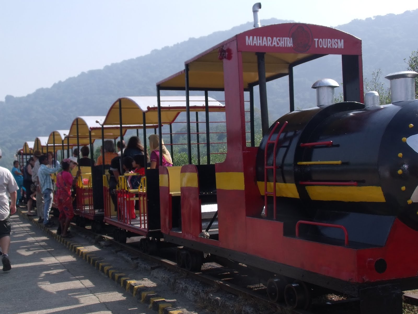 Tamsin & Cooke Getting to Elephanta Caves About a 90 minute boat