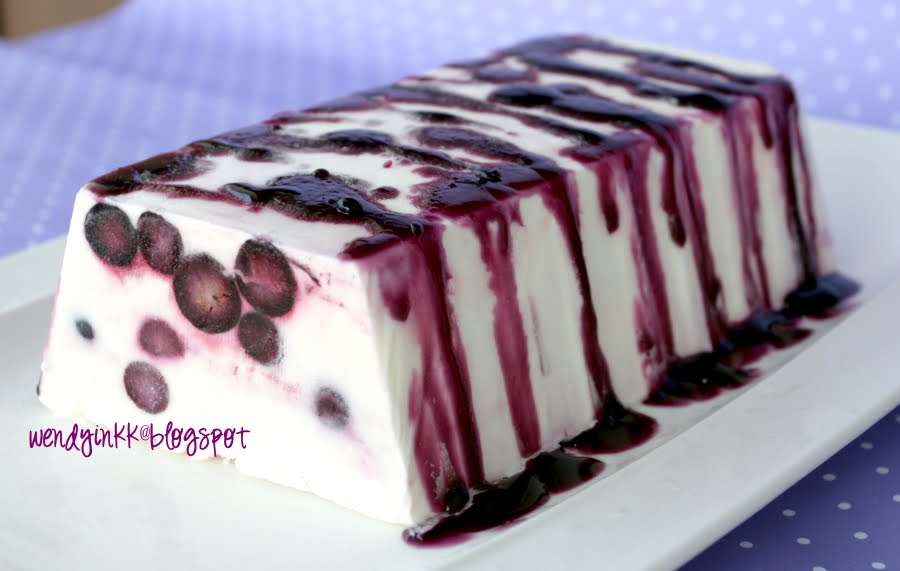 Table for 2.... or more Blueberry Ripple Yogurt Ice Cream