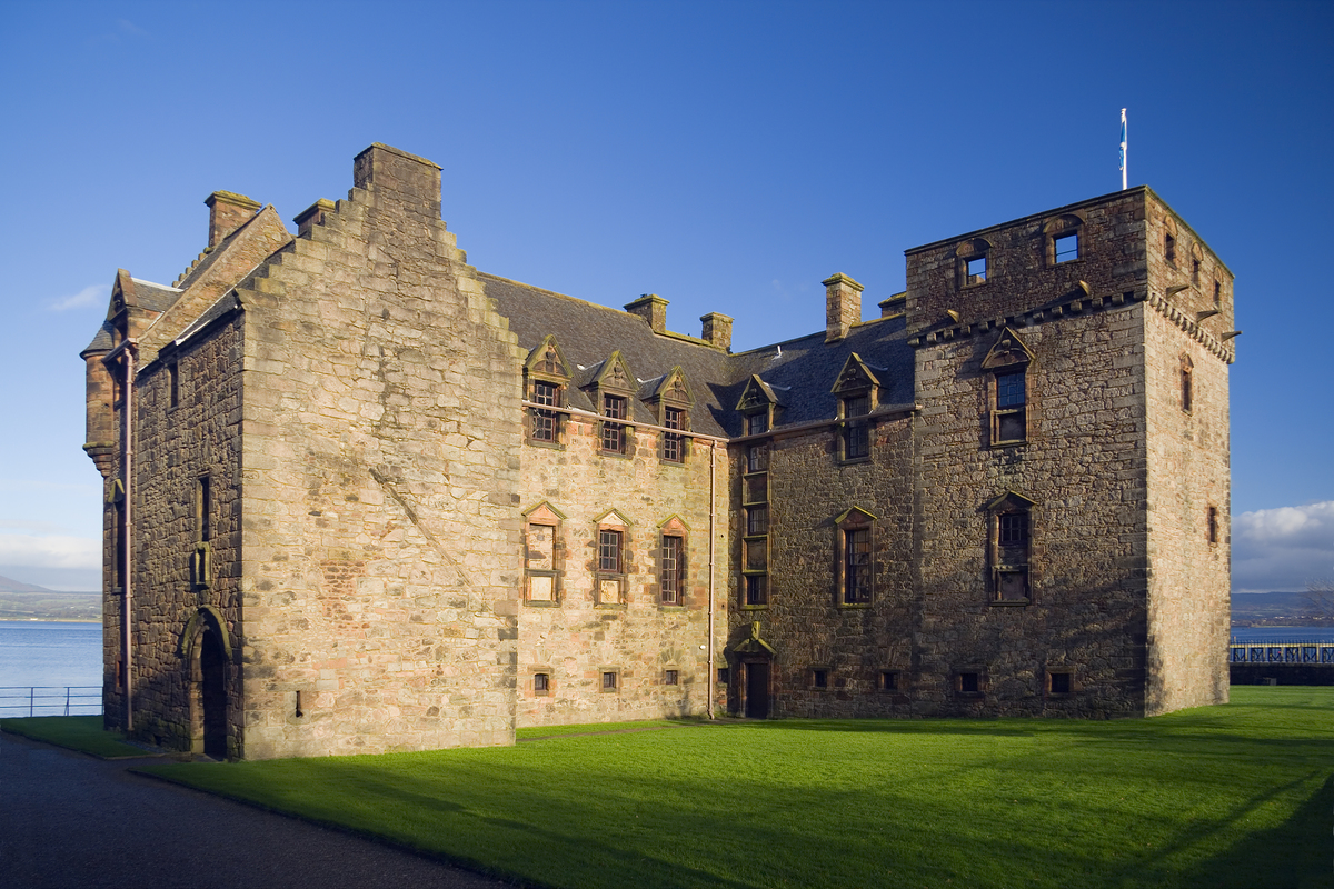 [bigstockphoto_Newark_Castle_1039327.jpg]