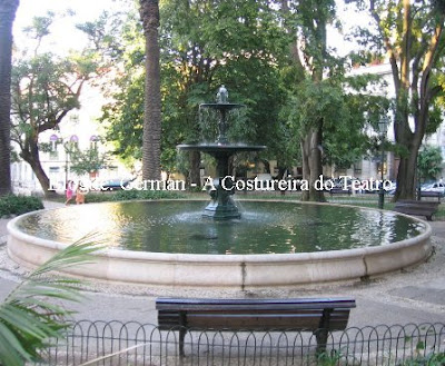 Foto da fonte da Praça da Alegria