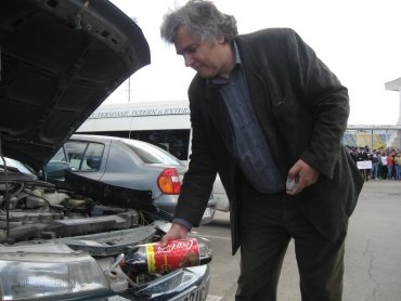 [inventie_motor+apa.jpg]