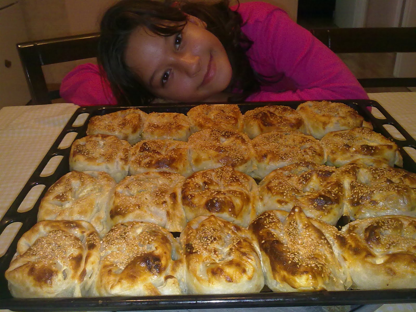 Emelin Mutfağı Peynirli gül böreği