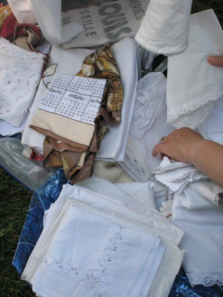 [saintlunairedishtowels.jpg]