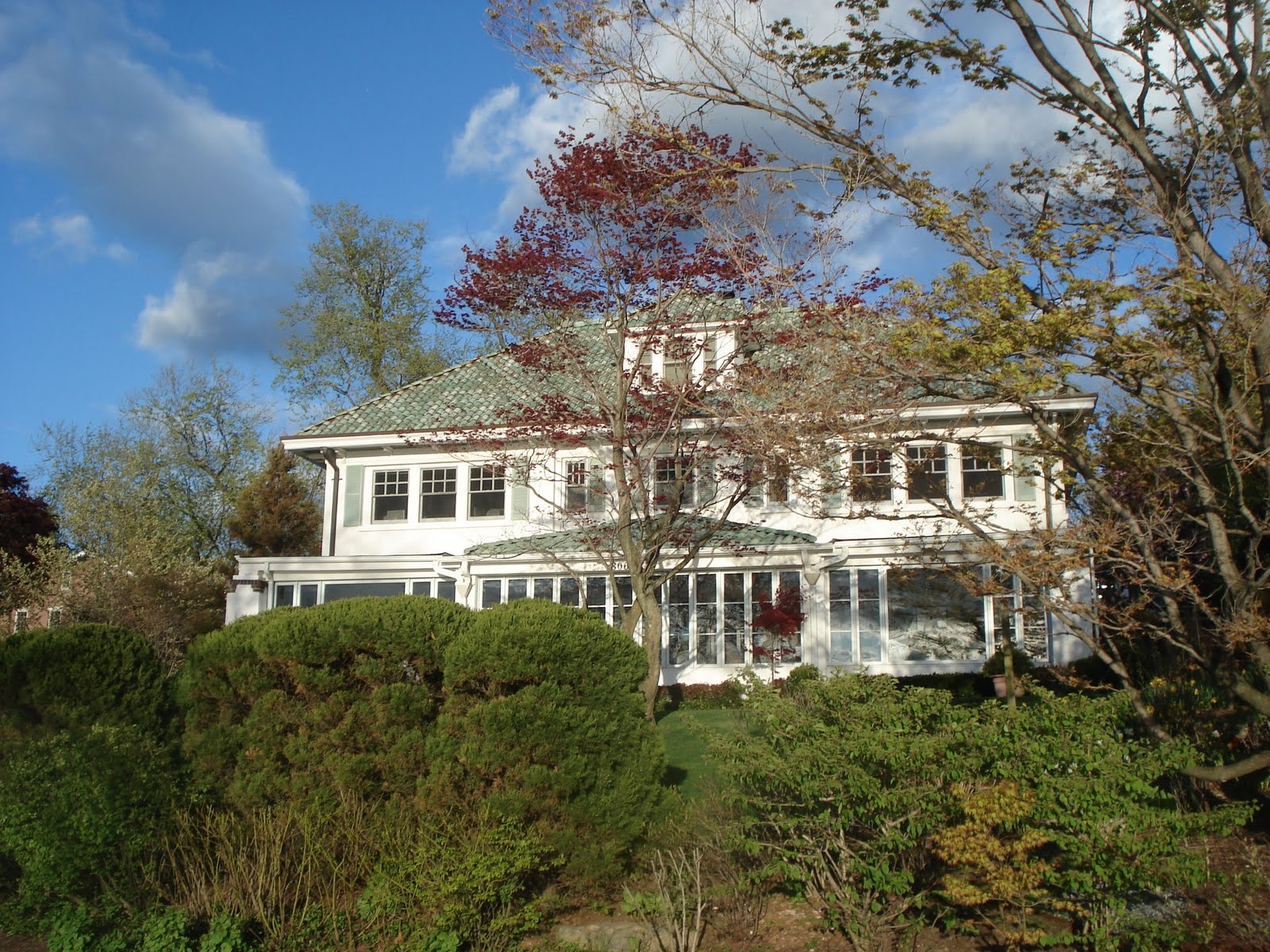 RG _ into the studio The Houses of Douglas Manor NY