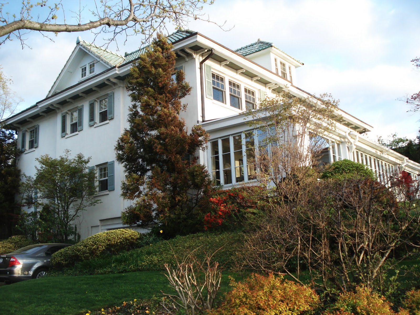 RG _ into the studio The Houses of Douglas Manor NY