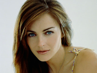 Free wallpapers without watermarks of Elizabeth Hurley at Fullwalls.blogspot.com