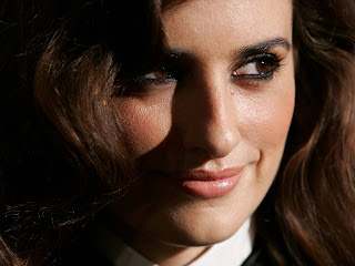 Free wallpapers without watermarks of Penelope Cruz at Fullwalls.blogspot.com