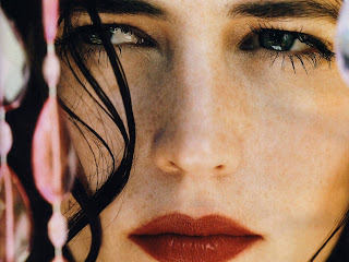 Free wallpapers without watermarks of Eva Green at Fullwalls.blogspot.com