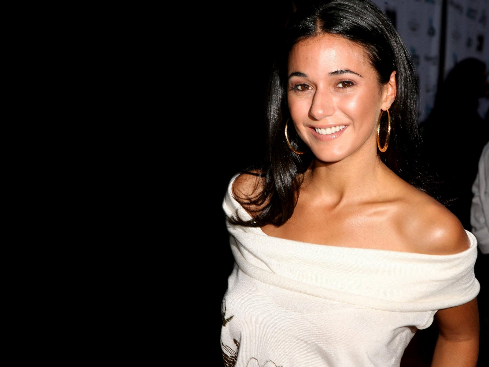 http://4.bp.blogspot.com/_Si7zjQmZnm4/SjQhMQ0UVDI/AAAAAAAAEZ8/xxPsxhktk4w/s1600/Fullwalls.blogspot.com_Emmanuelle_Chriqui(16).jpg