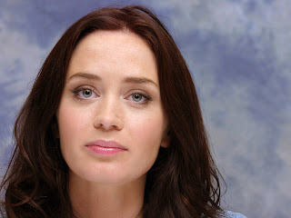 Free non-watermarked Emily Blunt wallpapers at fullwalls.blogspot.com