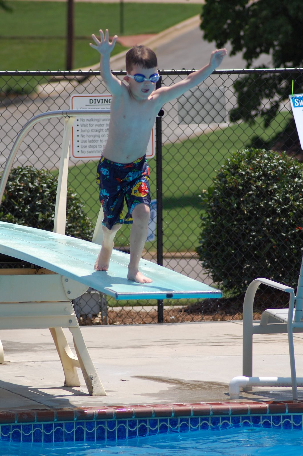 [day+at+the+pool+023.JPG]