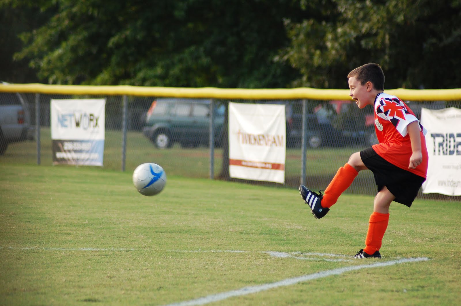 [soccerfall2009+039.JPG]