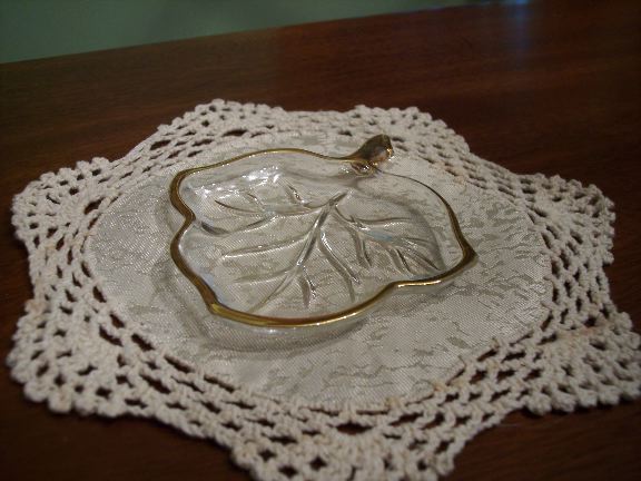 [leaf+dish.jpg]