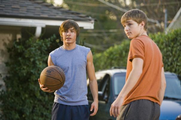 [17+Again+Zac+Efron+Basketball.jpg]