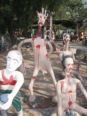 Jalan-jalan di Taman Mengerikan di Thailand