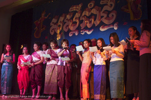 Seven+beautiful+Cambodian+ladies.jpg